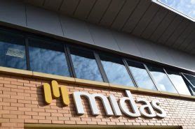 Midas collapses into administration .